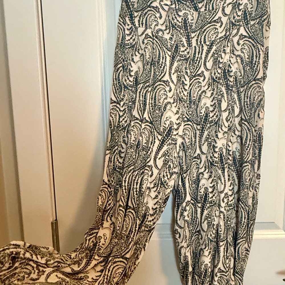 Anthropologie Forest Green and Cream Paisley Harem Pants